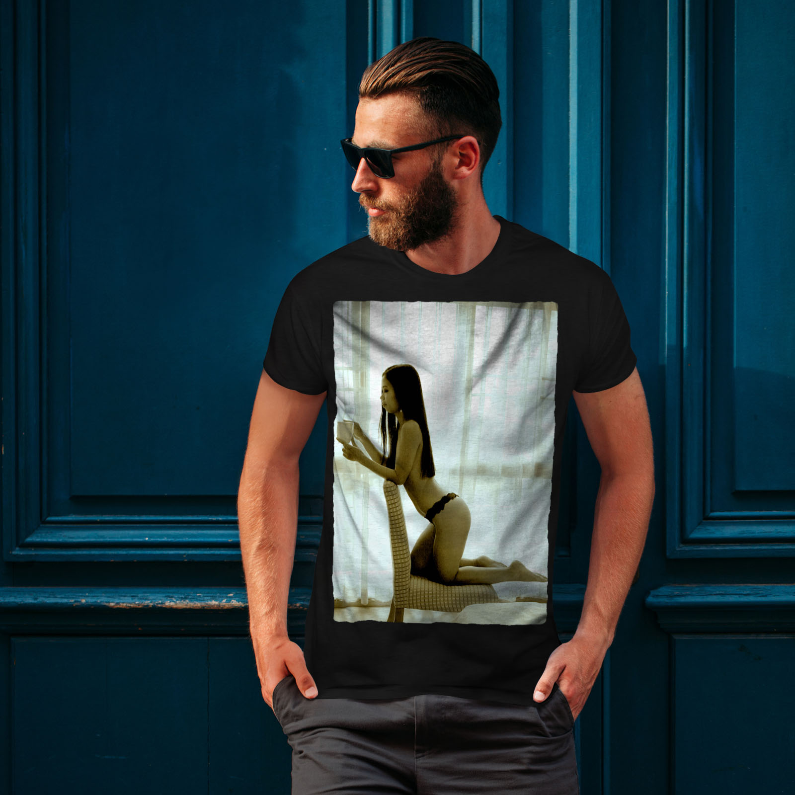 Wellcoda Girl Hot Body Booty Mens T-shirt, Naked Graphic 