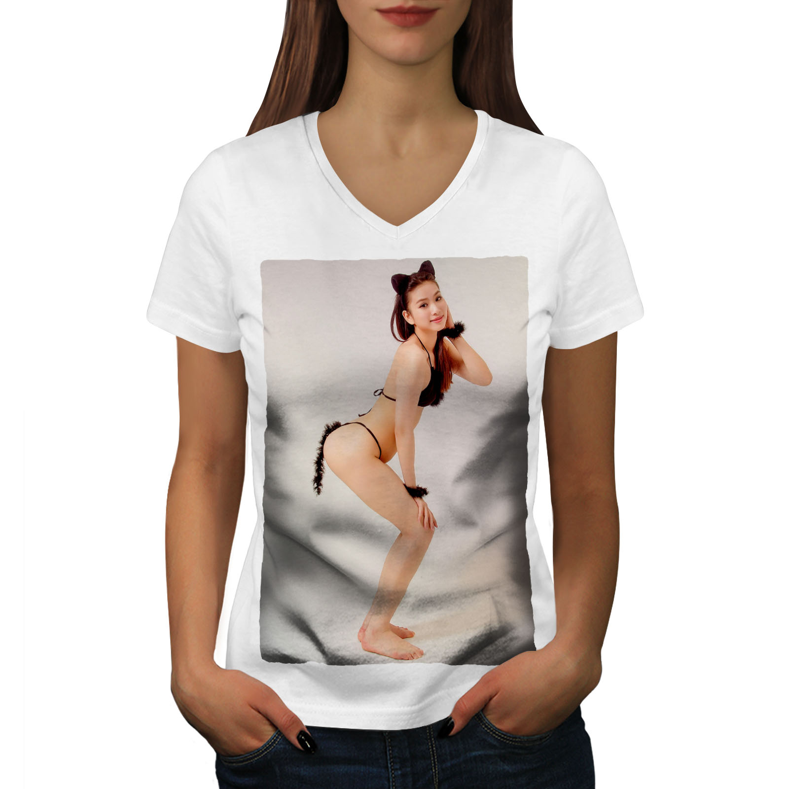 Wellcoda Cosplay Hot Girl Sexy Womens V-Neck T-shirt, Woman 
