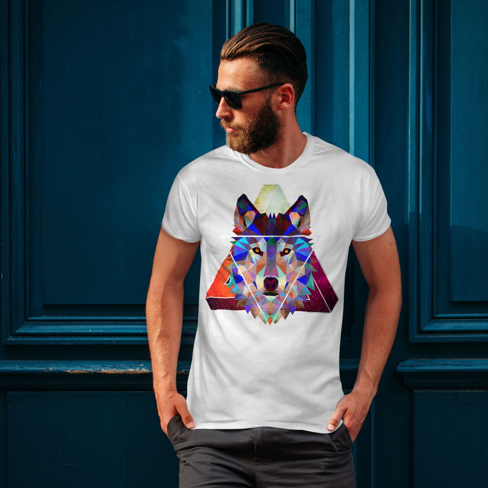 Wellcoda Psychodelic Wolf Mens T-shirt Crystal Graphic Design Printed Tee